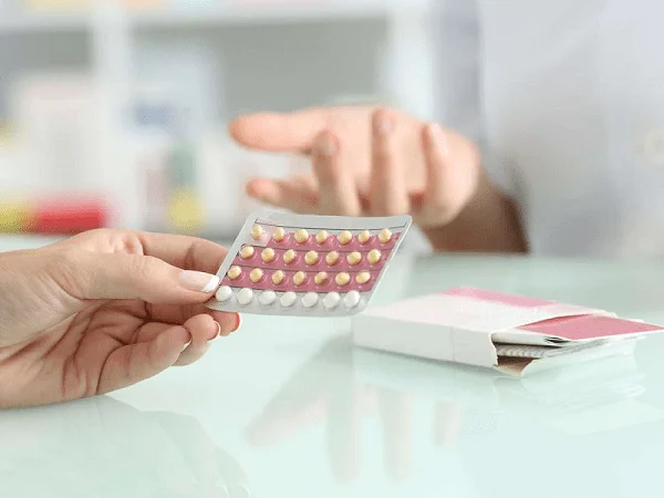 6 säkra och effektiva botemedel för att tillfälligt stoppa menstruationen