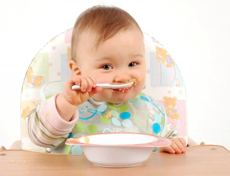 Desenvolvemento infantil aos 9 meses