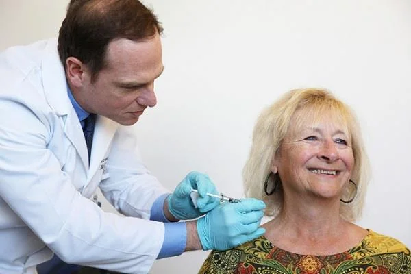 Distonia cervical: símptomes, diagnòstic i tractament