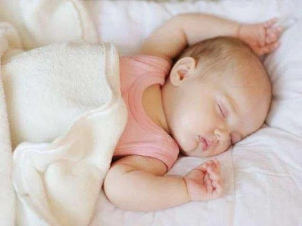 Desenvolvemento e coidado do bebé de 5 meses