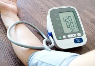 A verdade é que a presión arterial alta debería beber café?
